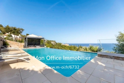 Maison &agrave; vendre &agrave; ROQUEBRUNE-SUR-ARGENS  - 7 pi&egrave;ces - 254 m&sup2; 