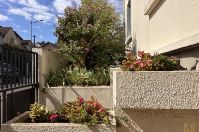 Maison &agrave; vendre &agrave; LE CHESNAY-ROCQUENCOURT  - 6 pi&egrave;ces - 140 m&sup2; 