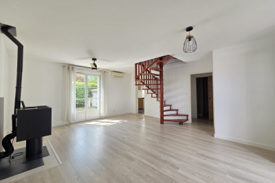 Maison &agrave; louer &agrave; BORDEAUX  - 4 pi&egrave;ces - 97 m&sup2; 