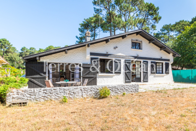 Maison &agrave; vendre &agrave; SOORTS-HOSSEGOR  - 9 pi&egrave;ces - 151 m&sup2; 