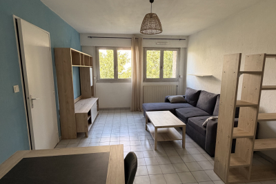 Appartement &agrave; louer &agrave; AUBAGNE  - 2 pi&egrave;ces - 47 m&sup2; 