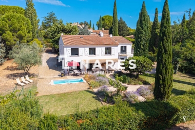 Maison &agrave; vendre &agrave; AIX-EN-PROVENCE  - 6 pi&egrave;ces - 348 m&sup2; 
