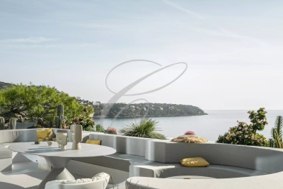 Maison &agrave; vendre &agrave; ROQUEBRUNE-CAP-MARTIN  - 6 pi&egrave;ces - 400 m&sup2; 