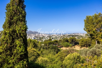 Maison &agrave; vendre &agrave; MARSEILLE 12EME  - 6 pi&egrave;ces - 197 m&sup2; 
