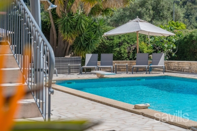 Maison &agrave; vendre &agrave; EZE  - 8 pi&egrave;ces - 300 m&sup2; 
