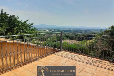 Maison &agrave; vendre &agrave; ROQUEBRUNE-SUR-ARGENS  - 5 pi&egrave;ces - 96 m&sup2; 