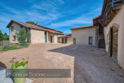 Maison &agrave; vendre &agrave; VILLEFRANCHE-SUR-SAÔNE  - 6 pi&egrave;ces - 235 m&sup2; 
