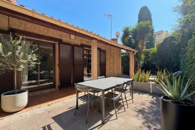 Maison &agrave; vendre &agrave; ANTIBES  - 7 pi&egrave;ces - 166 m&sup2; 