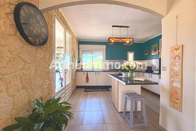 Maison &agrave; vendre &agrave; ST-CHINIAN  - 7 pi&egrave;ces - 196 m&sup2; 