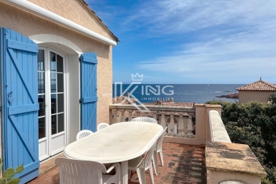 Maison &agrave; vendre &agrave; ST-RAPHAËL  - 6 pi&egrave;ces - 212 m&sup2; 