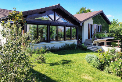 Maison &agrave; vendre &agrave; ST-GENIS-LES-OLLIÈRES  - 7 pi&egrave;ces - 167 m&sup2; 
