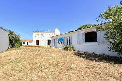 Maison &agrave; vendre &agrave; LA BREE LES BAINS  - 5 pi&egrave;ces - 133 m&sup2; 