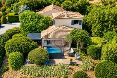 Maison &agrave; vendre &agrave; LES ADRETS-DE-L'ESTÉREL  - 4 pi&egrave;ces - 95 m&sup2; 