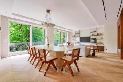 Appartement &agrave; louer &agrave; NEUILLY SUR SEINE  - 5 pi&egrave;ces - 165 m&sup2; 