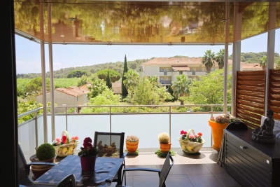 Appartement &agrave; vendre &agrave; LE LAVANDOU  - 3 pi&egrave;ces - 65 m&sup2; 
