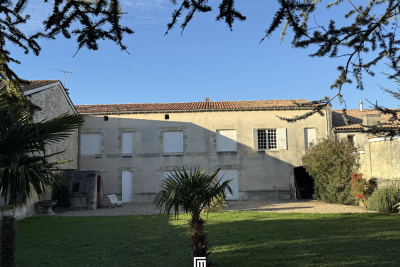 Maison &agrave; vendre &agrave; ST-GERVAIS  - 8 pi&egrave;ces - 242 m&sup2; 