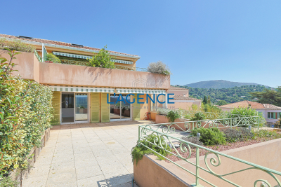 Appartement &agrave; vendre &agrave; BORMES-LES-MIMOSAS  - 4 pi&egrave;ces - 85 m&sup2; 