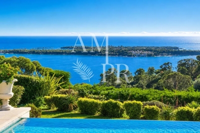 Maison &agrave; vendre &agrave; CANNES  - 8 pi&egrave;ces - 350 m&sup2; 