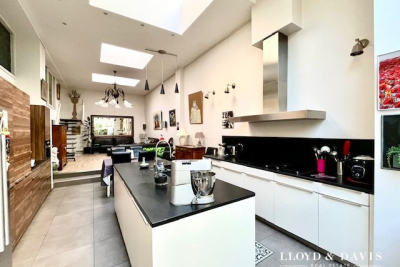 Appartement &agrave; louer &agrave; GRENOBLE  - 6 pi&egrave;ces - 195 m&sup2; 