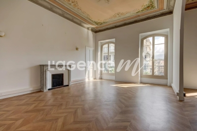 Appartement &agrave; vendre &agrave; NICE  - 6 pi&egrave;ces - 160 m&sup2; 