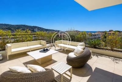 Appartement &agrave; vendre &agrave; CANNES Carlone - 4 pi&egrave;ces - 167 m&sup2; 