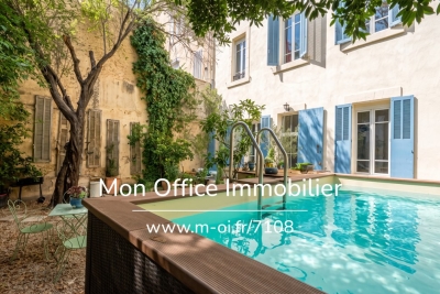 Maison &agrave; vendre &agrave; SALON-DE-PROVENCE  - 9 pi&egrave;ces - 247 m&sup2; 
