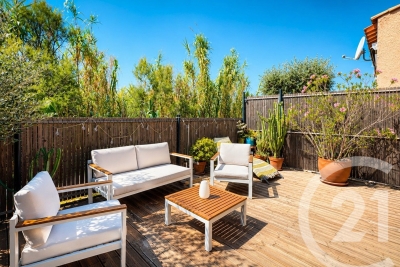 Maison &agrave; vendre &agrave; BORMES-LES-MIMOSAS  - 3 pi&egrave;ces - 31 m&sup2; 