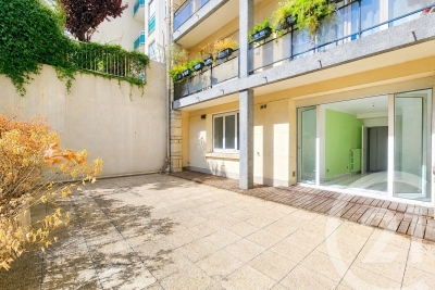 Appartement &agrave; vendre &agrave; PARIS 15EME Grenelle - 3 pi&egrave;ces - 107 m&sup2; 