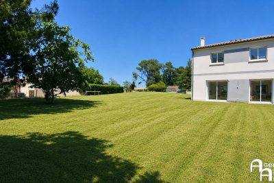 Maison &agrave; vendre &agrave; ST-ANDRÉ-DE-CUBZAC Zone Commerciale (che. Long) - 4 pi&egrave;ces - 90 m&sup2; 