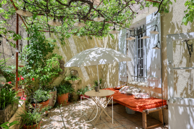 Maison &agrave; vendre &agrave; MEOUNES-LES-MONTRIEUX Belgentier - 9 pi&egrave;ces - 256 m&sup2; 