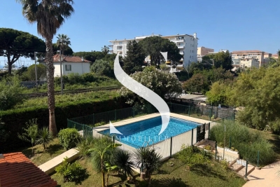 Appartement &agrave; louer &agrave; GOLFE JUAN  - 2 pi&egrave;ces - 28 m&sup2; 