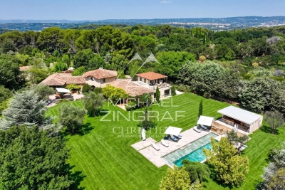 Maison &agrave; vendre &agrave; AIX-EN-PROVENCE  - 12 pi&egrave;ces - 621 m&sup2; 