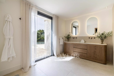 Villa à Valbonne &agrave; louer à partir de 25 000 € / semaine, Photo 15