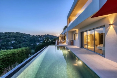 Villa à Villefranche-sur-Mer &agrave; louer à partir de 100 000 € / semaine, Photo 5