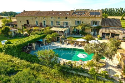 Maison &agrave; vendre &agrave; ROQUEMAURE  - 18 pi&egrave;ces - 675 m&sup2; 