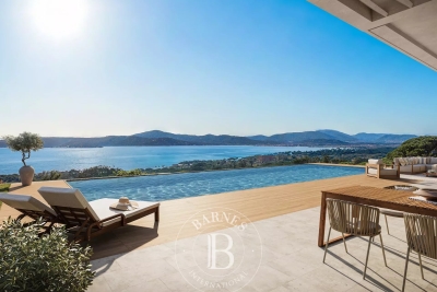 Maison &agrave; vendre &agrave; GRIMAUD  - 8 pi&egrave;ces - 589 m&sup2; 
