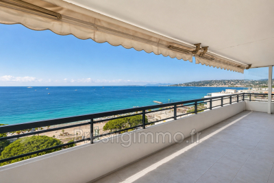 Appartement &agrave; louer &agrave; ANTIBES Centre - 3 pi&egrave;ces - 108 m&sup2; 