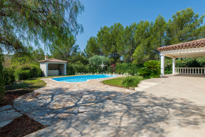 Maison &agrave; vendre &agrave; St-Raphaël  - 5 pi&egrave;ces 134 m&sup2; 