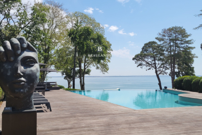 Maison &agrave; vendre &agrave; ST-MARC-SUR-MER  - 10 pi&egrave;ces - 460 m&sup2; 