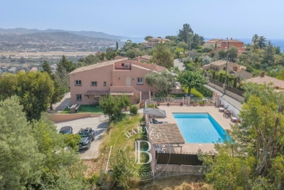 Villa à Mandelieu-la-Napoule &agrave; louer à partir de 15 000 € / semaine, Photo 18
