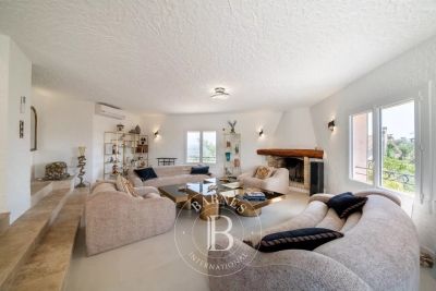 Villa à Mandelieu-la-Napoule &agrave; louer à partir de 15 000 € / semaine, Photo 2