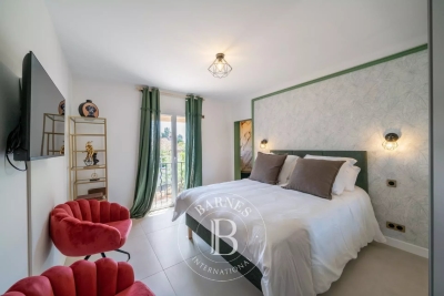 Villa à Mandelieu-la-Napoule &agrave; louer à partir de 15 000 € / semaine, Photo 5