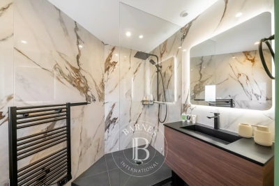 Villa à Mandelieu-la-Napoule &agrave; louer à partir de 15 000 € / semaine, Photo 10