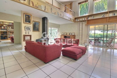 Maison &agrave; vendre &agrave; TARASCON  - 10 pi&egrave;ces - 242 m&sup2; 