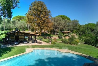 Maison &agrave; vendre &agrave; MOUGINS  - 10 pi&egrave;ces - 643 m&sup2; 