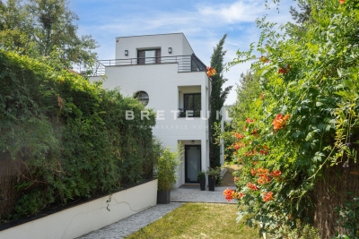 Maison &agrave; vendre &agrave; ST CLOUD Plateau de Cazes - 9 pi&egrave;ces - 190 m&sup2; 