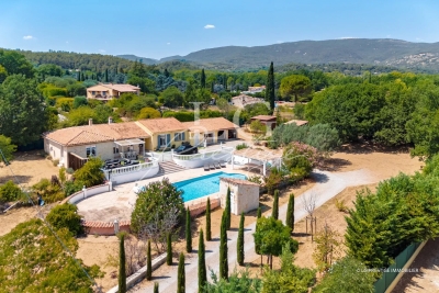 Maison &agrave; vendre &agrave; FAYENCE  - 6 pi&egrave;ces - 206 m&sup2; 