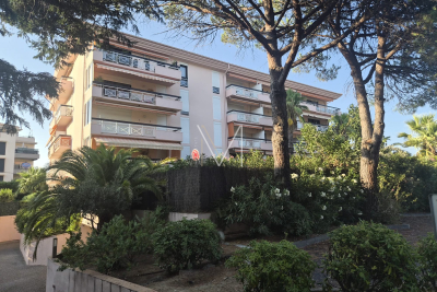 Appartement &agrave; vendre &agrave; STE-MAXIME Belgentier - 4 pi&egrave;ces - 90 m&sup2; 