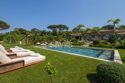 Villa à Saint-Tropez &agrave; louer à partir de 82 895 € / semaine, Photo 2