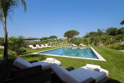 Villa à Saint-Tropez &agrave; louer à partir de 82 895 € / semaine, Photo 3
